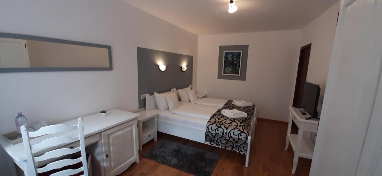 Gasthof Clara Sibiu Oda fotoğraf